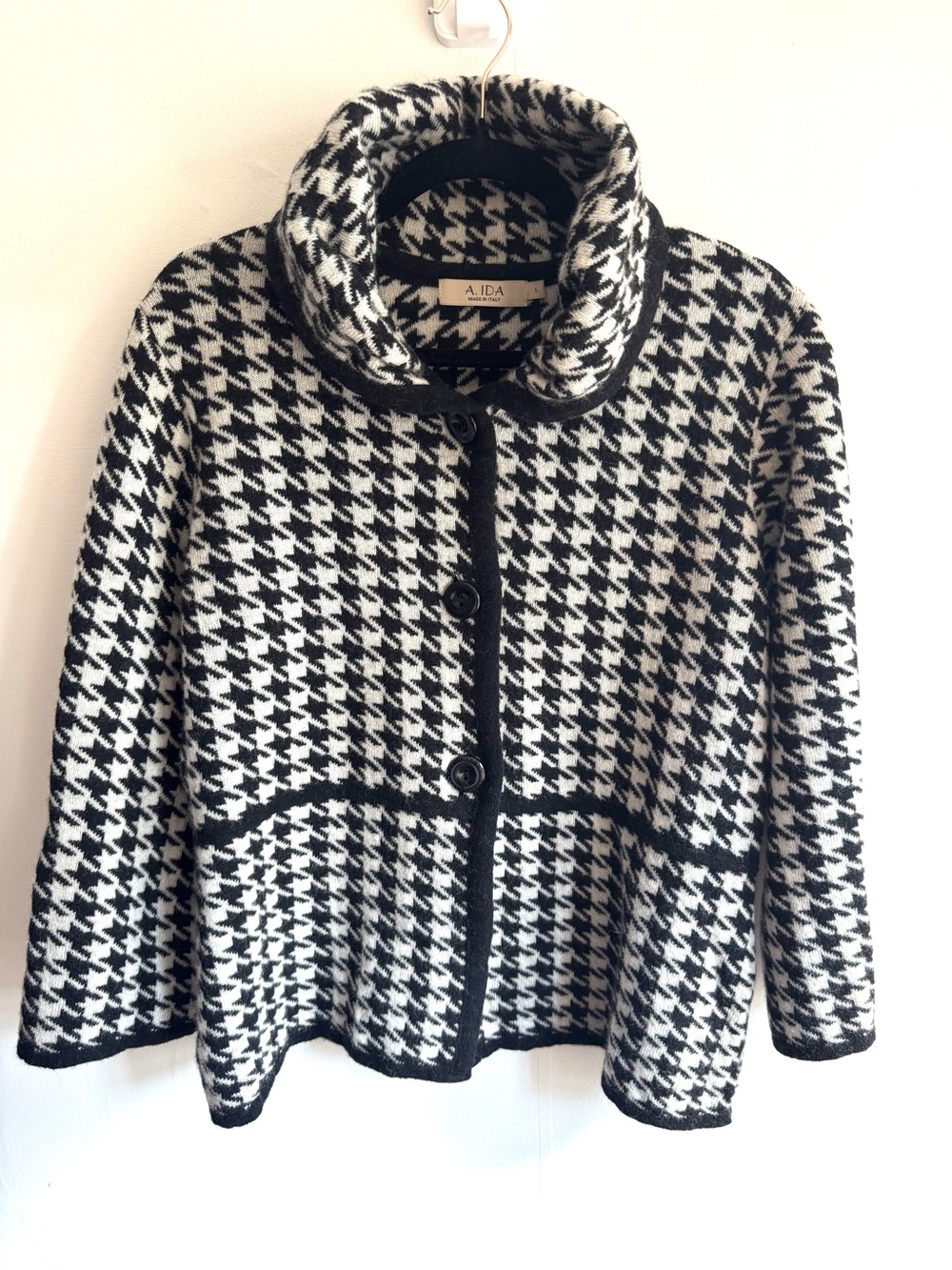 A. Ida Black & White Houndstooth Wool Cardigan Made in Italy